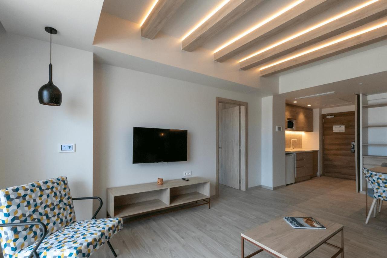 The White Apartments (Adults Only) San Antonio Abad Exterior foto