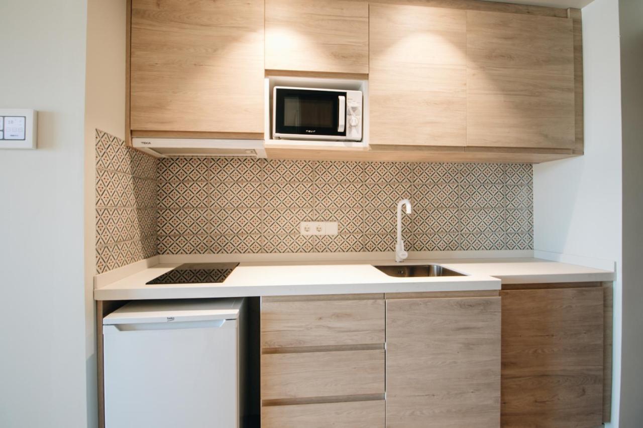The White Apartments (Adults Only) San Antonio Abad Exterior foto