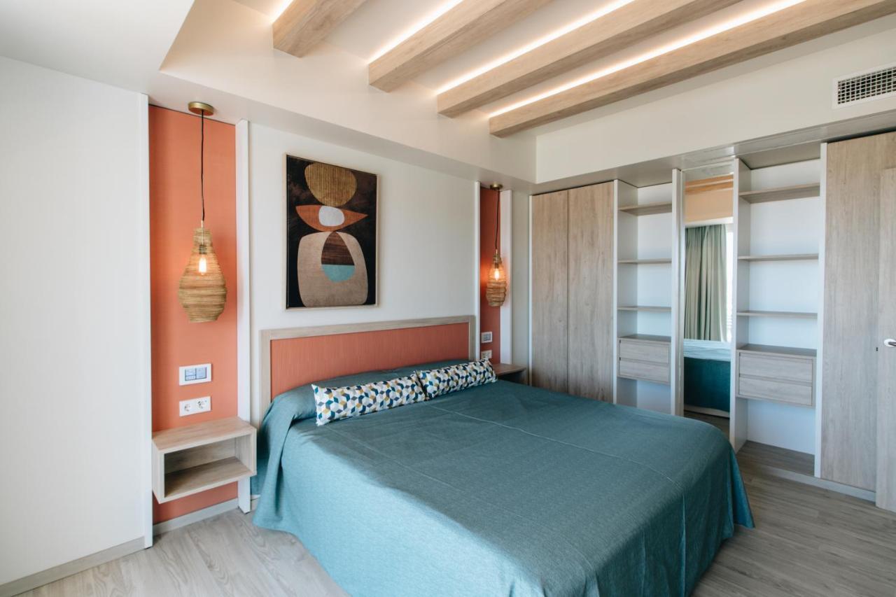 The White Apartments (Adults Only) San Antonio Abad Exterior foto