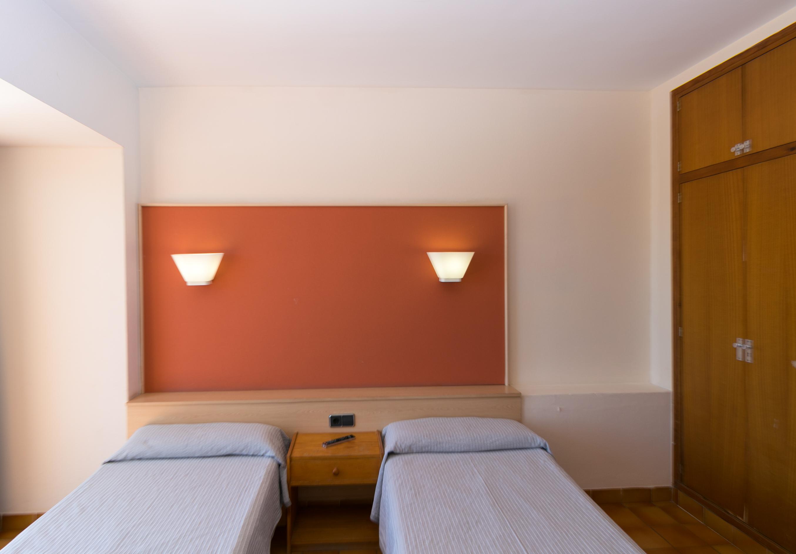 The White Apartments (Adults Only) San Antonio Abad Exterior foto