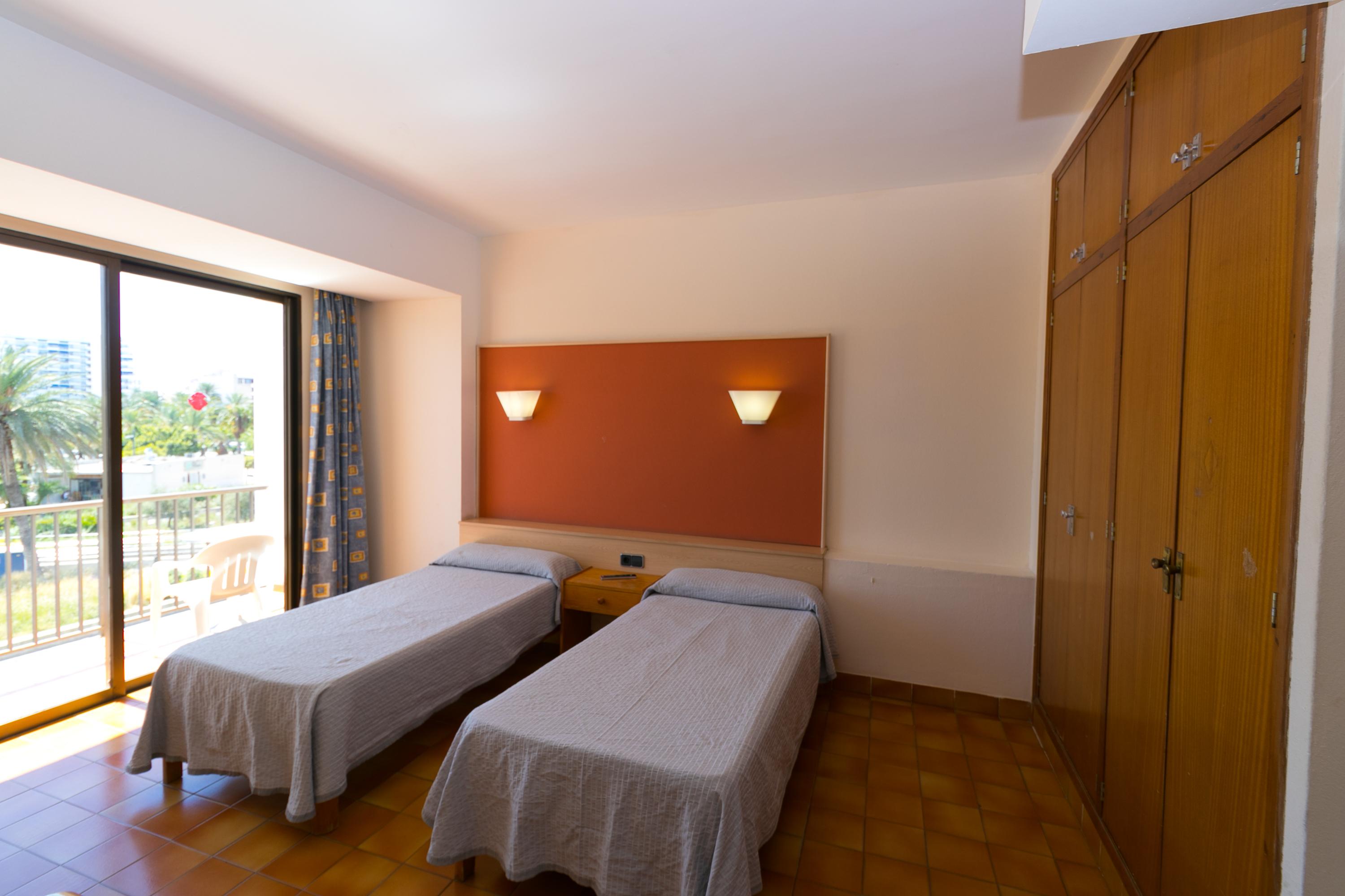 The White Apartments (Adults Only) San Antonio Abad Exterior foto