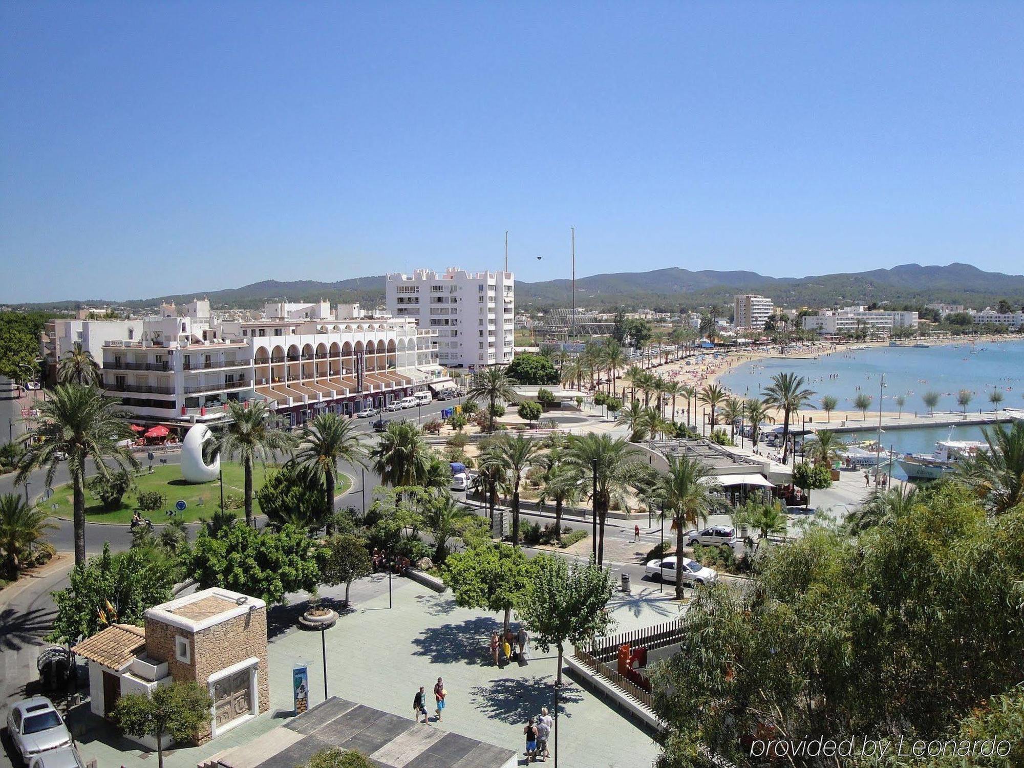 The White Apartments (Adults Only) San Antonio Abad Exterior foto