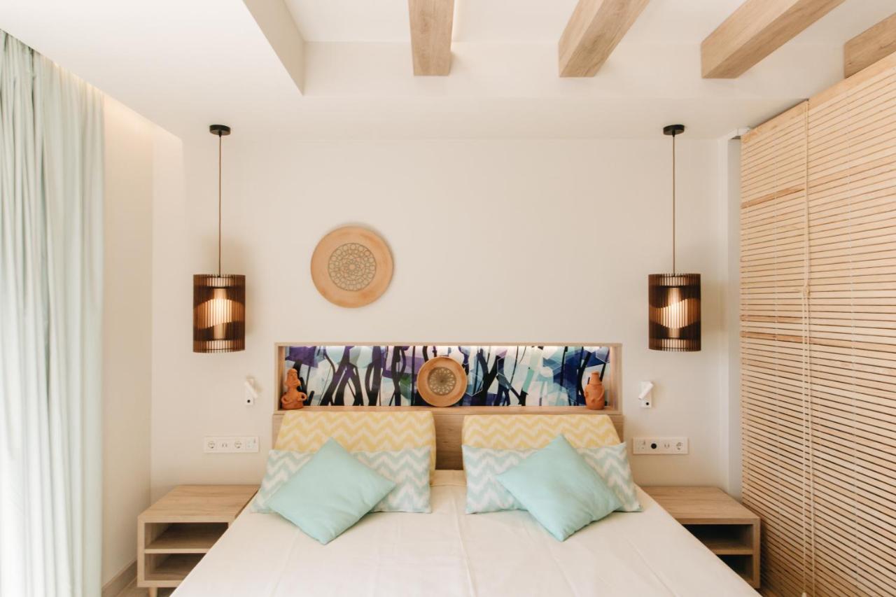 The White Apartments (Adults Only) San Antonio Abad Exterior foto